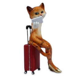 Figúrka mačka cestovateľka v zlatých črieviciach