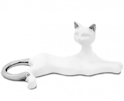Ležiaca keramická mačka