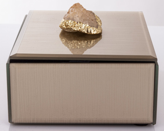 detail Škatuľka na šperky šampaň s kameňom GD DESIGN
