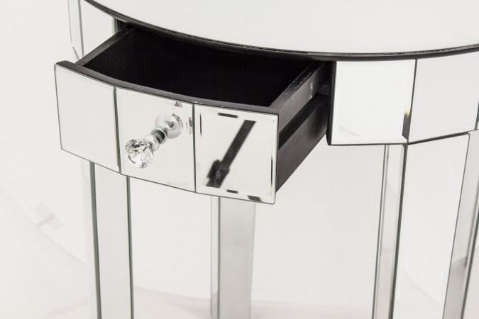 detail Zrkadlový stolík GD DESIGN