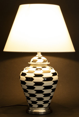 detail Keramická lampa s kovovým podstavcom GD DESIGN