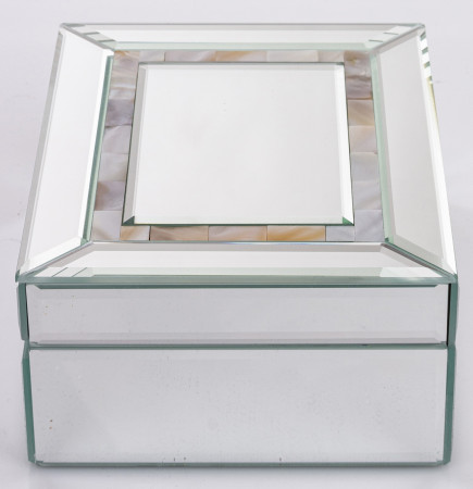 detail Elegantná biela krabička na šperky GD DESIGN